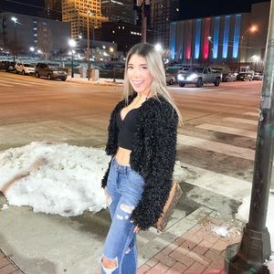 Meet your Posher, Antonella